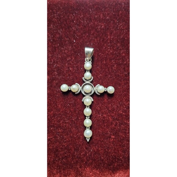 925 STERLING SILVER PEARL CROSS PENDANT W/ WHITE Pearls